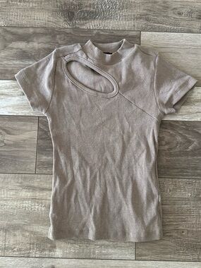 Trendyol Ribbed Short-Sleeve Top with Asymmetric Cutout - Taupe
